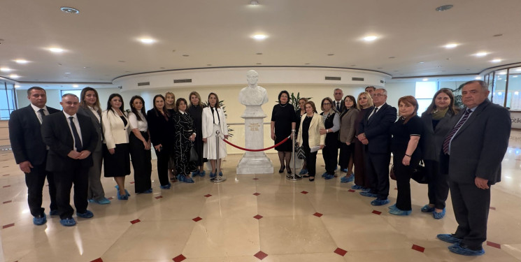 ​Xəzər rayon ictimaiyyəti akademik Zərifə Əliyevanın xatirəsini yad edib